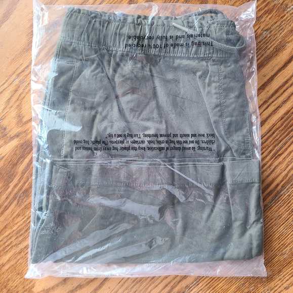 👀50% OFF🖤 NWT‼️ Croft & Barrow brand Petite Utility Skirt - Picture 6 of 6